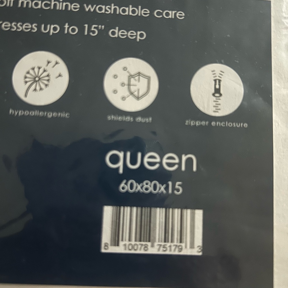 White Mattress Protector - Picture 2 of 4
